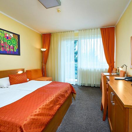 Hotel SOREA REGIA Bratislava Buitenkant foto