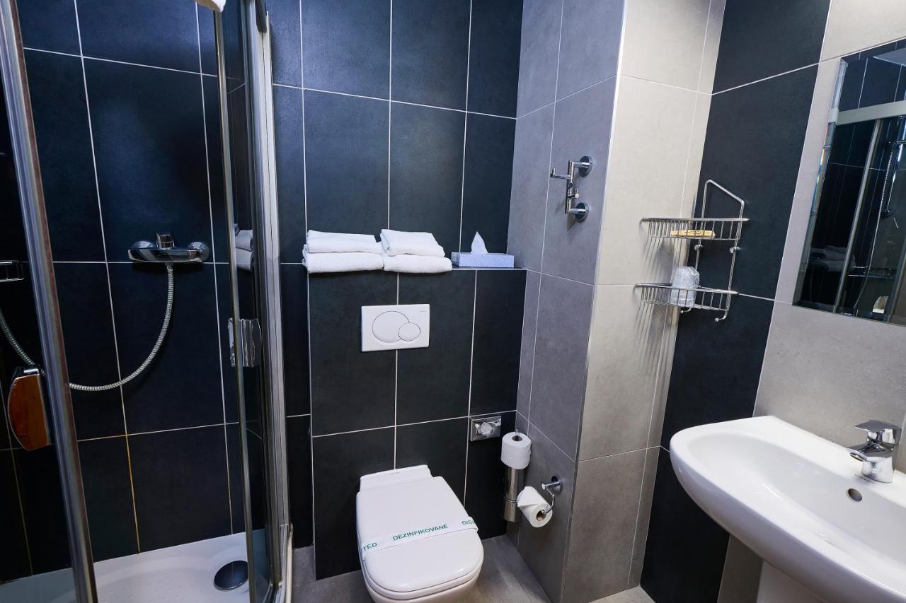 Hotel SOREA REGIA Bratislava Buitenkant foto