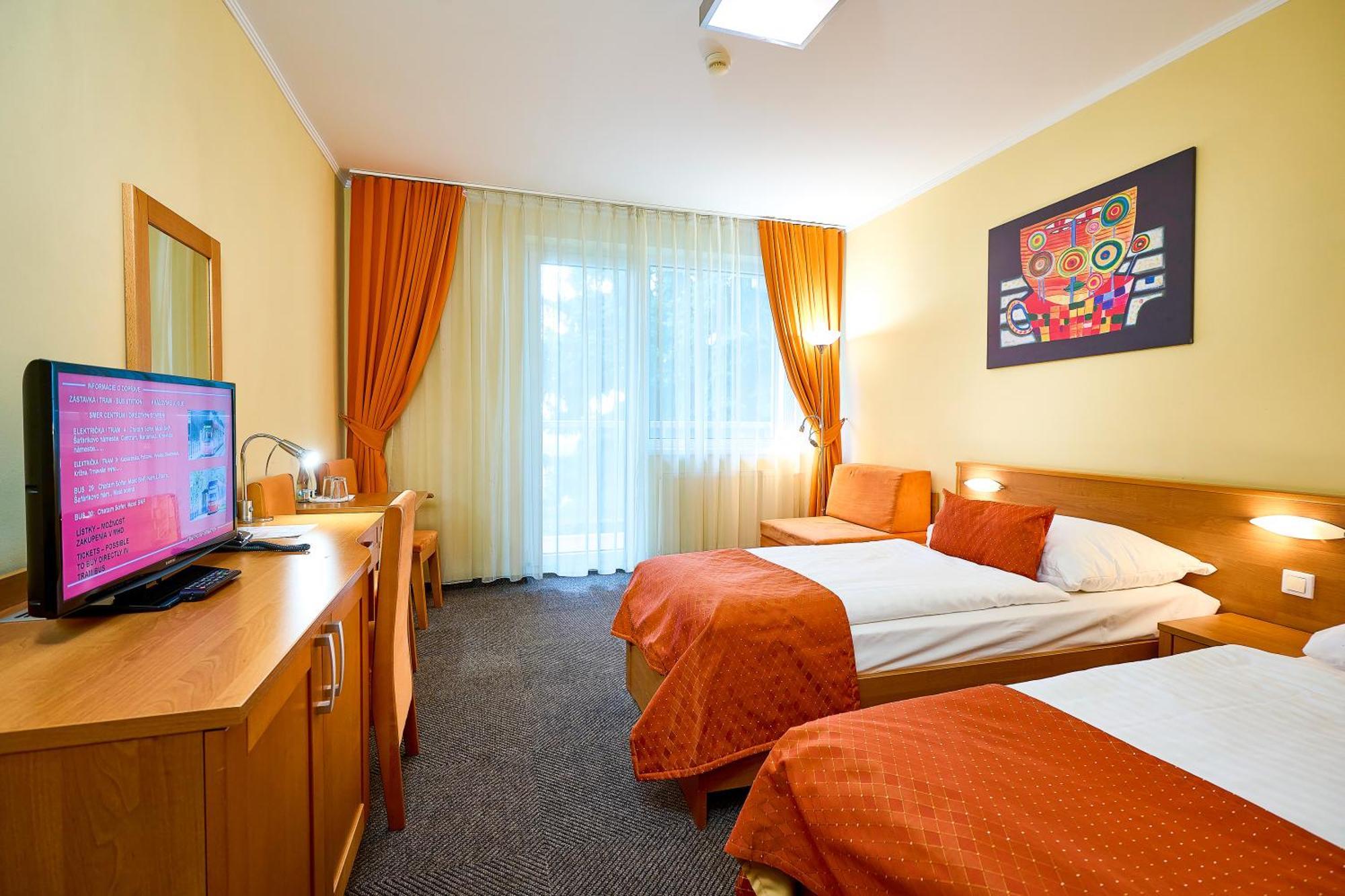 Hotel SOREA REGIA Bratislava Buitenkant foto