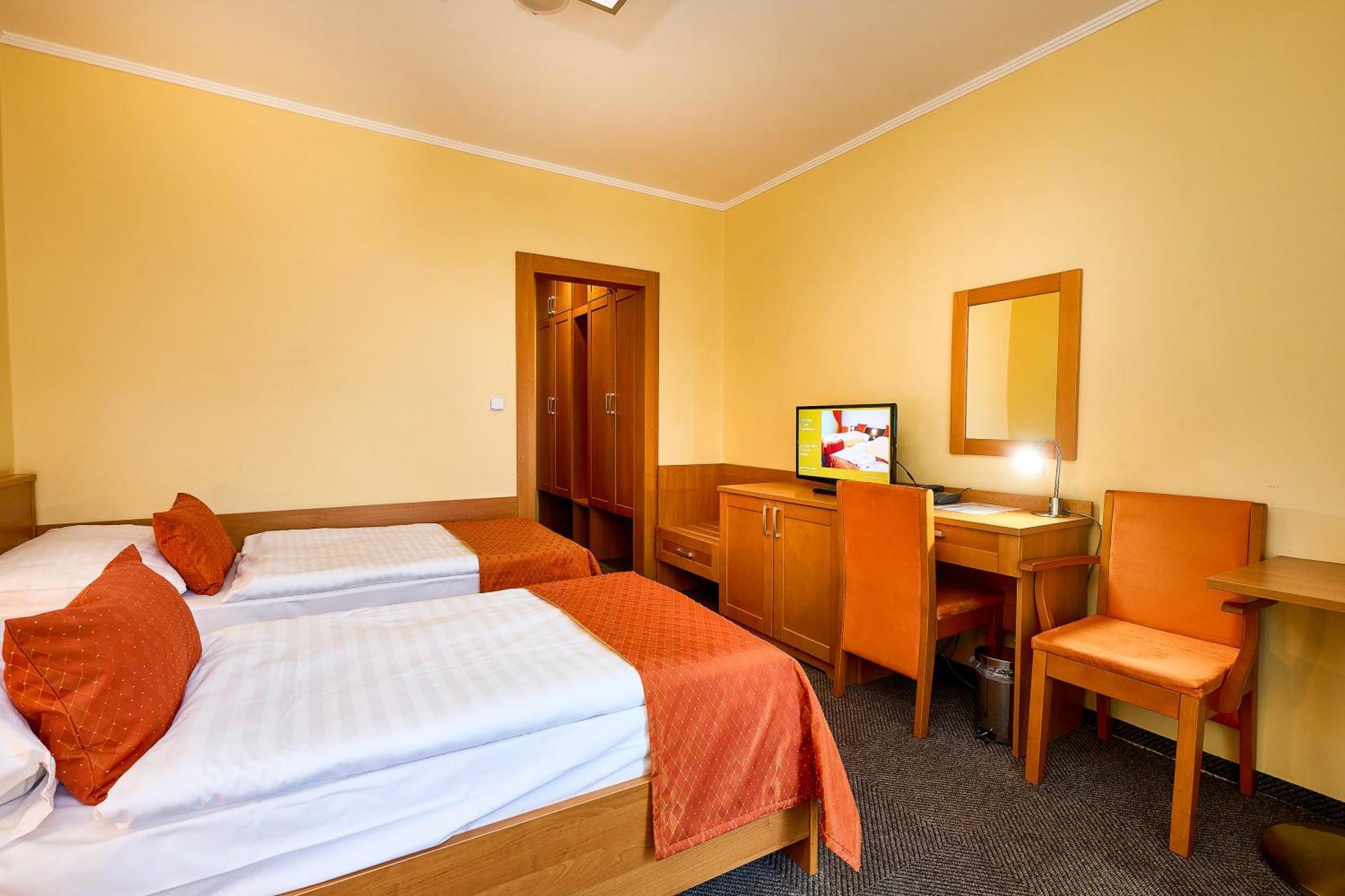Hotel SOREA REGIA Bratislava Buitenkant foto