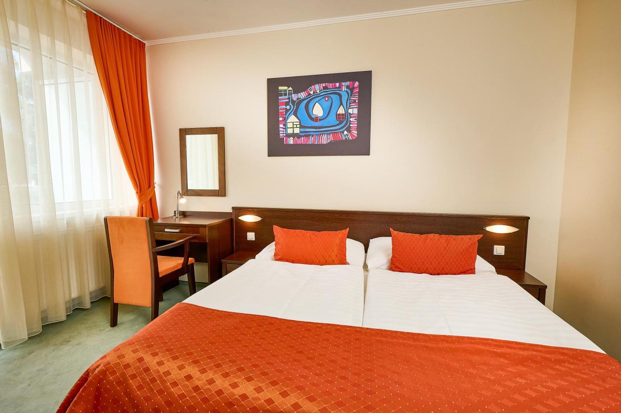 Hotel SOREA REGIA Bratislava Buitenkant foto