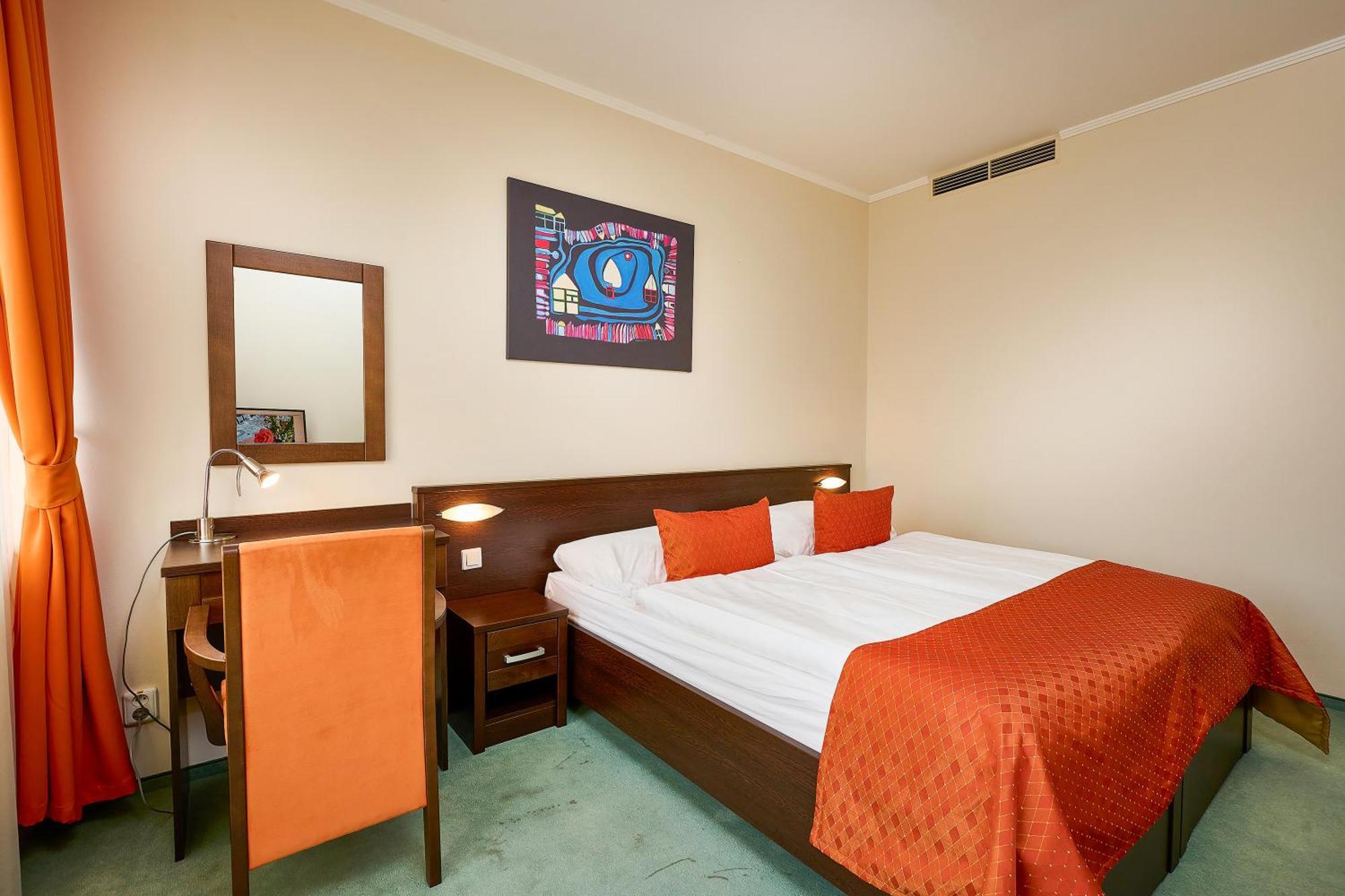 Hotel SOREA REGIA Bratislava Buitenkant foto